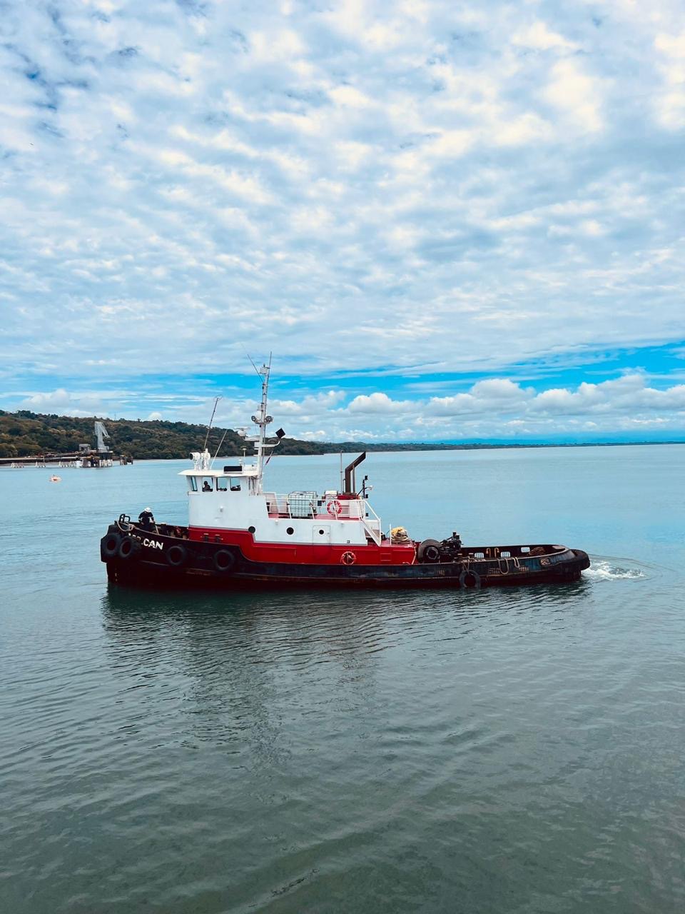 TUG BOAT FOR SALE-TUG FOR SALE PANAMA-REMOLCADOR EN VENTA-VENTA DE EMBARCACIONES EN PANAMA-COMMERCIAL VESSEL FOR SALE PANAMA-SHIPBROKER-PANAMA